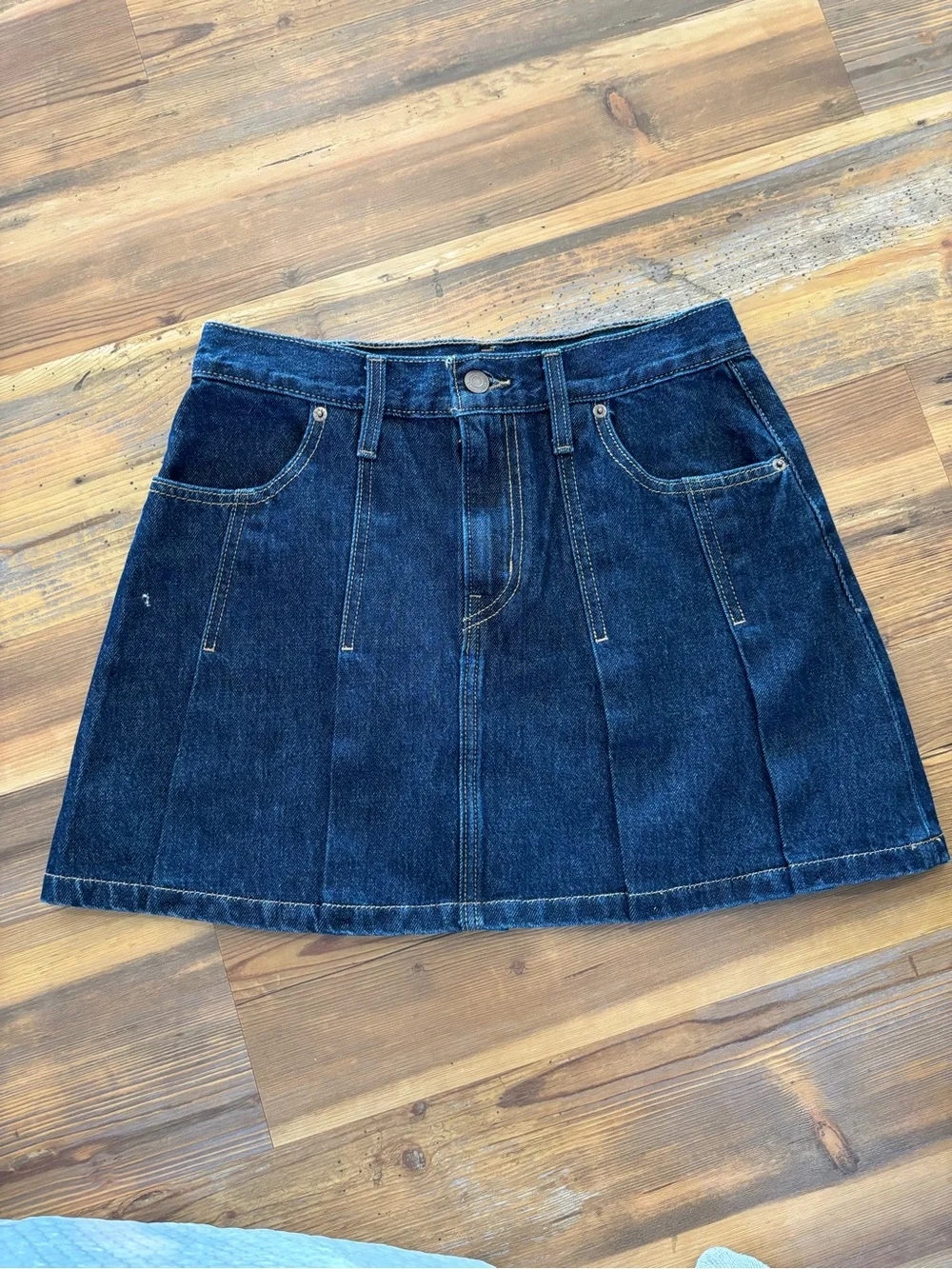Levi’s Denim Pleated Mini Skirt - Dark Blue